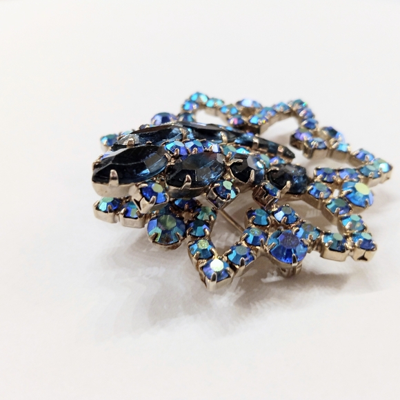 Vintage Blue Rhinestone Brooch - Picture 4 of 6